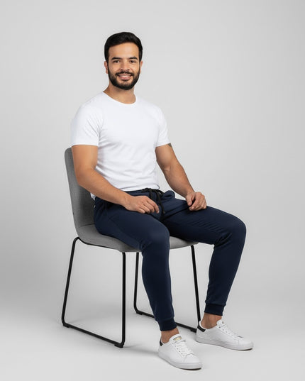 Jogger Hombre Esencial Azul Oscuro