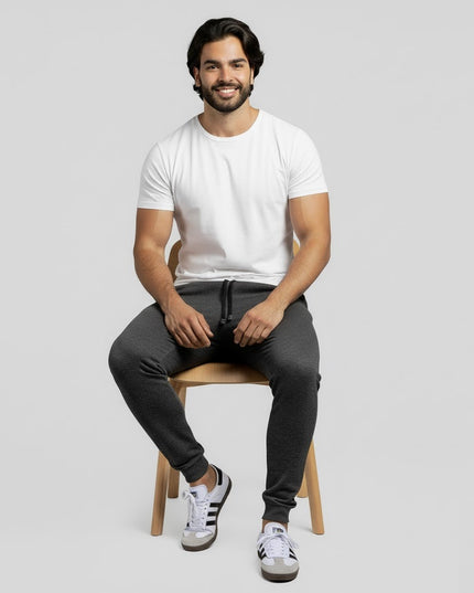 Jogger Hombre Esencial Gris Oscuro