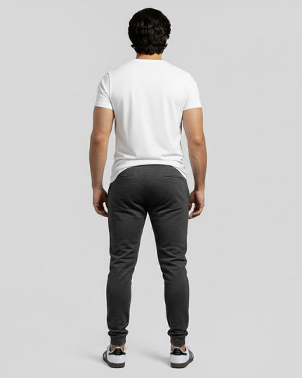 Jogger Hombre Esencial Gris Oscuro