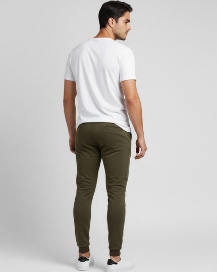 Jogger Hombre Esencial Verde Militar